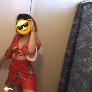 PRETTYLITTLETHING- Orange tropical tie dress🍊